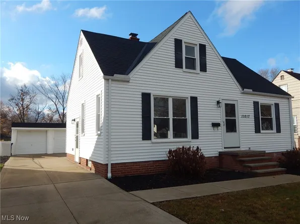 11017 Woodview Blvd, Parma Heights, OH 44130