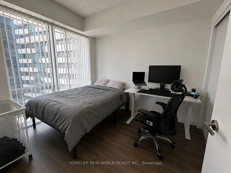 88 Harbour St #1610 — Photo 5