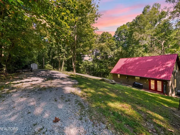 301 Bibee Ln, Caryville, TN 37714