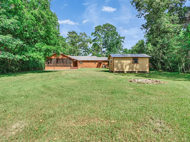 18085 Lake Dr E — Photo 34