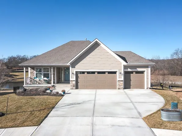 4736 Redwood St, Leavenworth, KS 66048