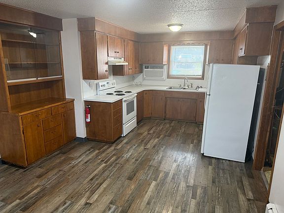 4th image of 309 11th Ave NW #3