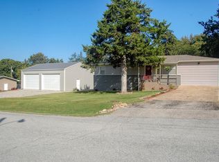 616 Oak St, Gassville, AR 72635