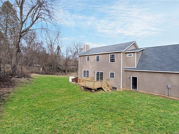 5th image of 2 Orchard View Dr