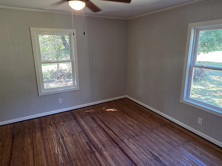 297 Lakestone Rd — Photo 3