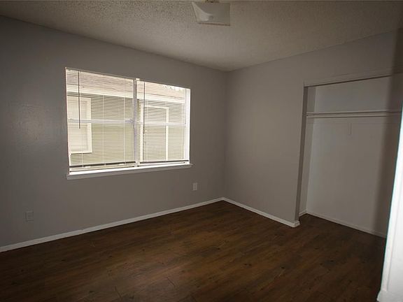 5th image of 5523 Farley Dr Unit B