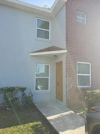 270 Hart Ln #B — Photo 3