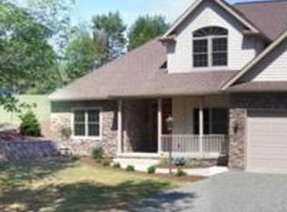 10 Hemlock Rd, Williamsport, PA 17701