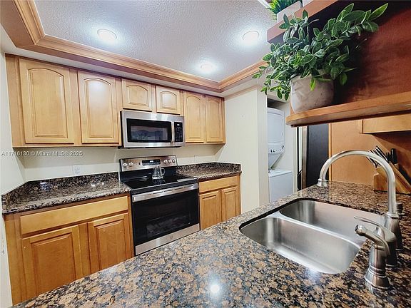 4th image of 5570 NW 44th St APT 202A