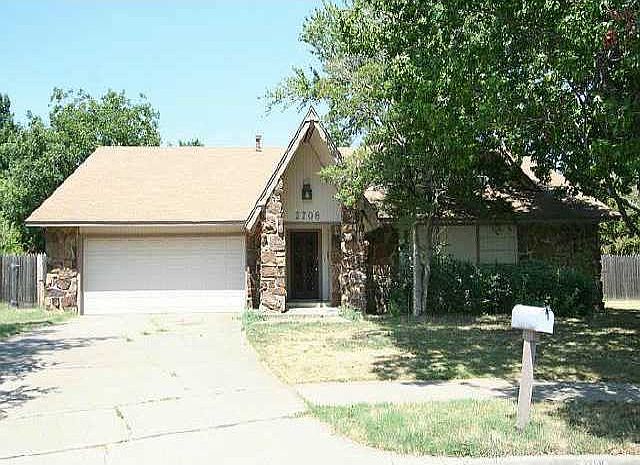 1st image of 2708 E Jackson Pl