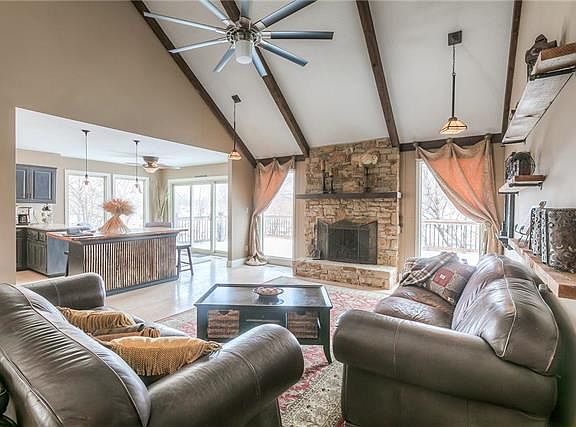 5th image of 3626 NE Basswood Dr
