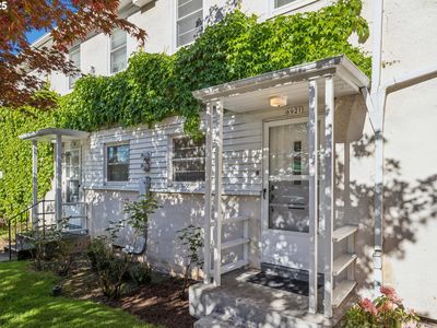 6921 NE Broadway, Portland, OR, 97213