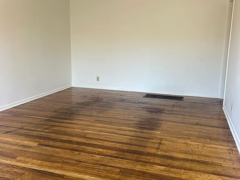 230 N Cedros Ave #230 — Photo 2