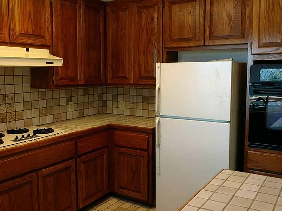 4th image of 3497 Fircrest Ct
