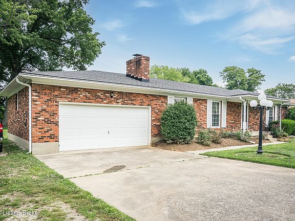 3rd image of 207 Rosebank Ct