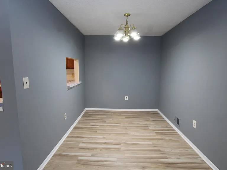 8 Joyner Ct — Photo 8
