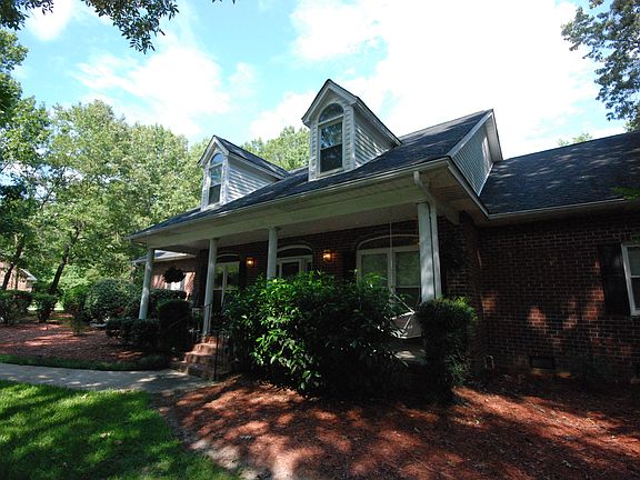 4th image of 331 Danby Woods Ct