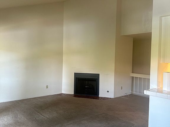 3rd image of 300 S Mentor Ave APT 7