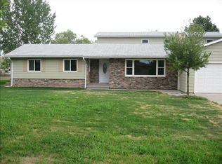 1330 Country Home Ln, Great Falls, MT 59405