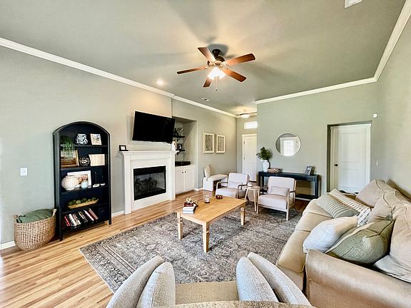4th image of 3844 Waterhole Ave