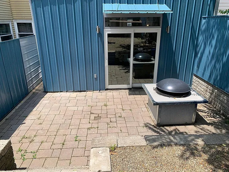 5160 Carnegie St — Photo 16