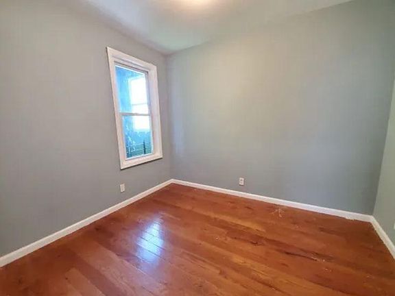 3rd image of 548 S 20th St APT 1C
