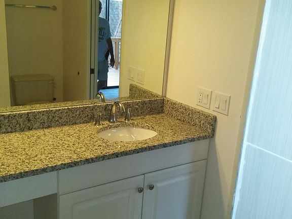 3rd image of 1808 S Park Ave