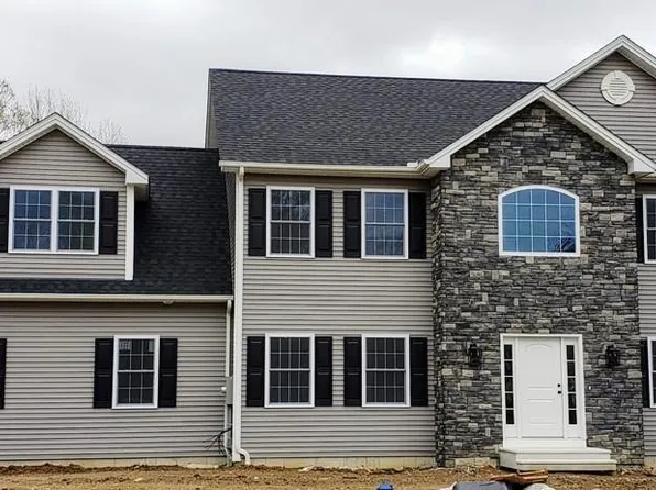 7 Oakengate Road, Wolcott, CT 06716