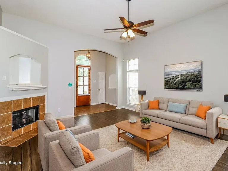 7575 Glen Creek Ln — Photo 4
