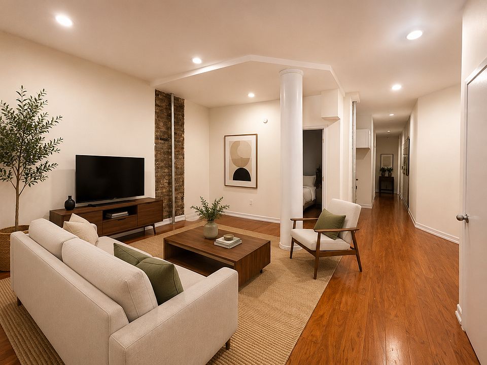 1st image of 522 E 11th St #2
