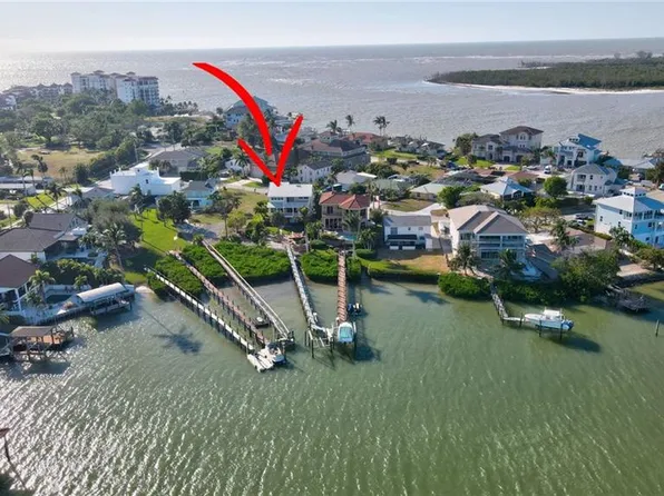 86 Dolphin CIR, NAPLES, FL 34113
