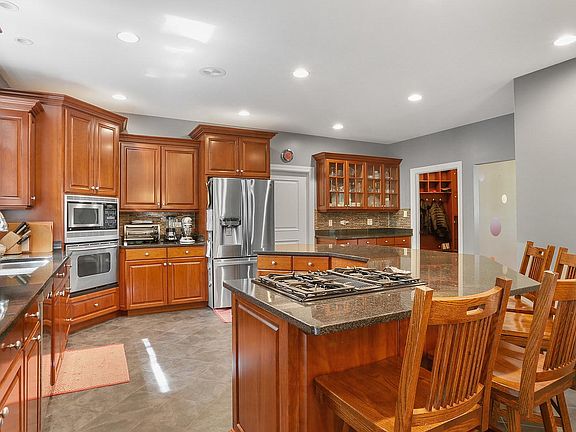 4th image of 11947 Bates Ct