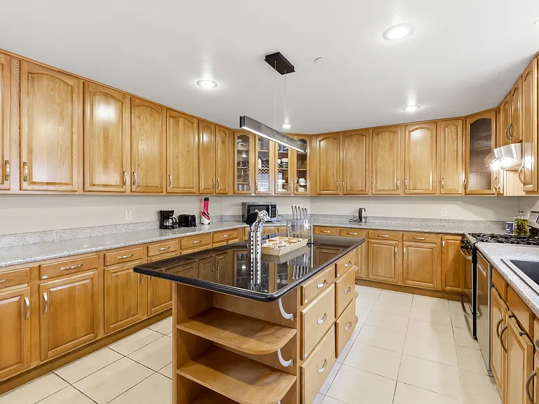 609 Stanford Ave — Photo 25