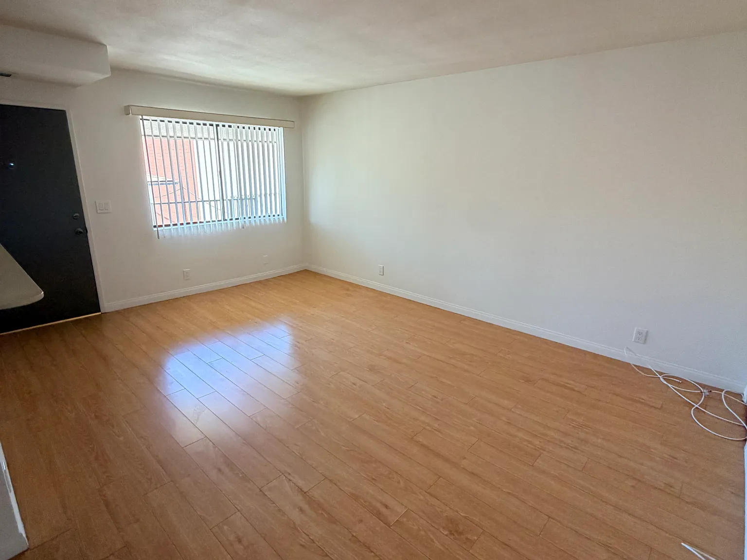 2 bed, 1025 sqft, $2,750 — Photo 3