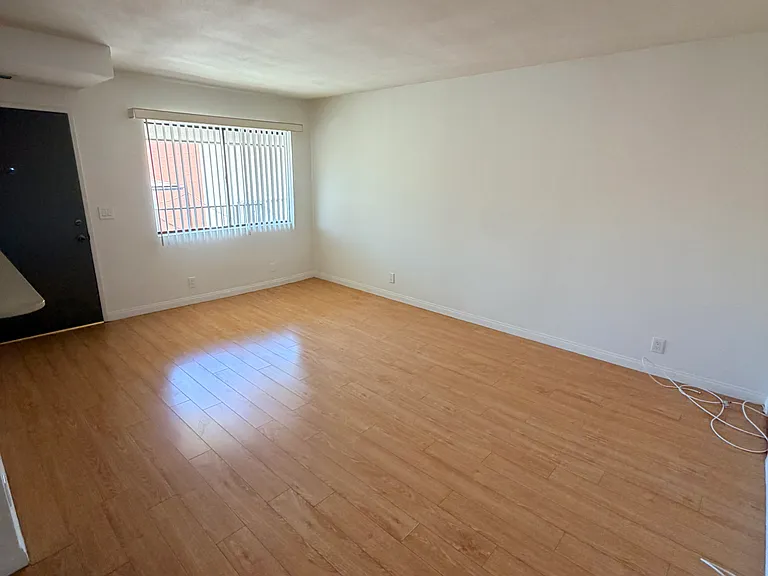 14327 Dickens St — Photo 3
