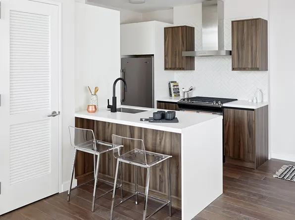 21 India Street S504 image 3 of 14