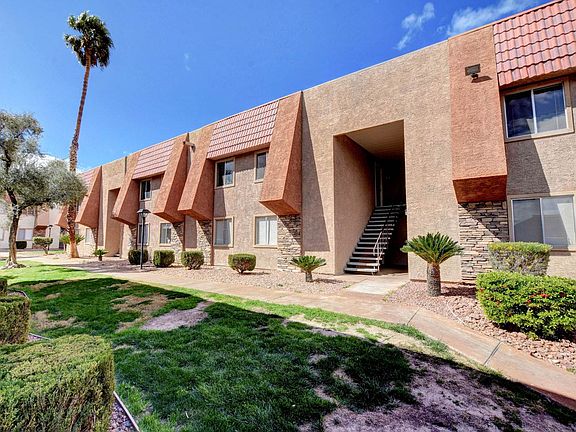 3rd image of 4936 River Glen Dr Unit 186