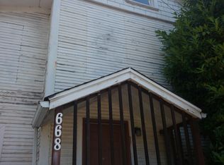 668 W Nickerson St, Seattle, WA 98119