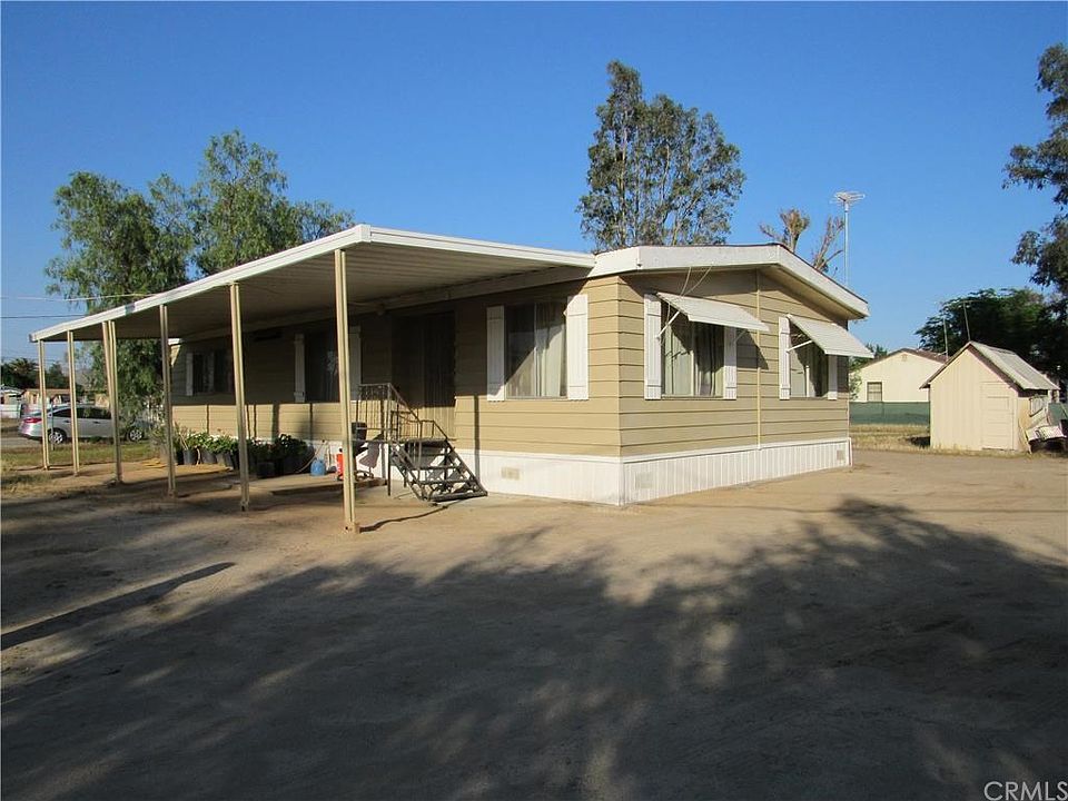 1st image of 27535 Harrison Ave