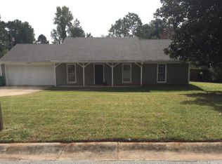 4781 Aberdeen Ln, Stone Mountain, GA 30083