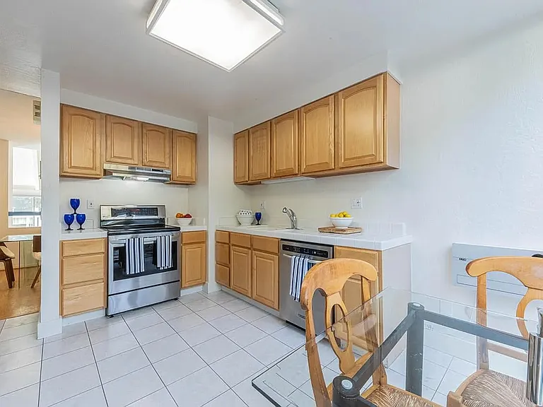 High Meadow Dr — Photo 12