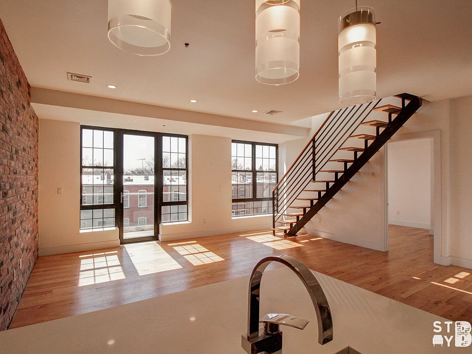 1st image of 672 Halsey St Penthouse B