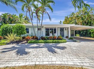 301 NW 3rd Ct, Boca Raton, FL 33432