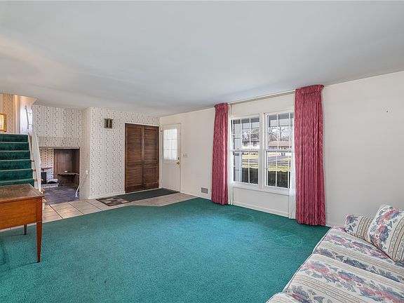 5th image of 566 Black Walnut Dr