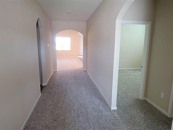 3rd image of 1811 Dahlia Way