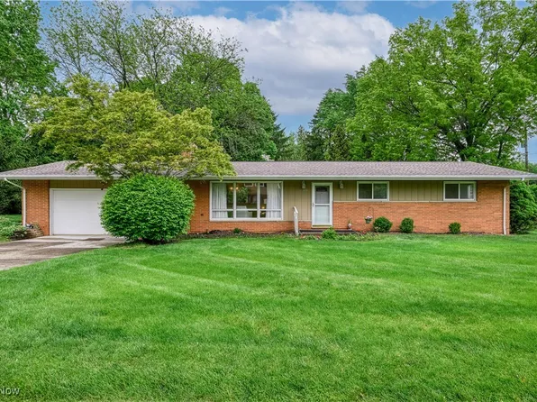 3133 Coy Dr, Akron, OH 44333