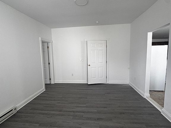 4th image of 807 Locust St #1