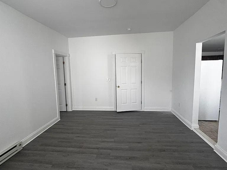 807 Locust St #1 — Photo 4