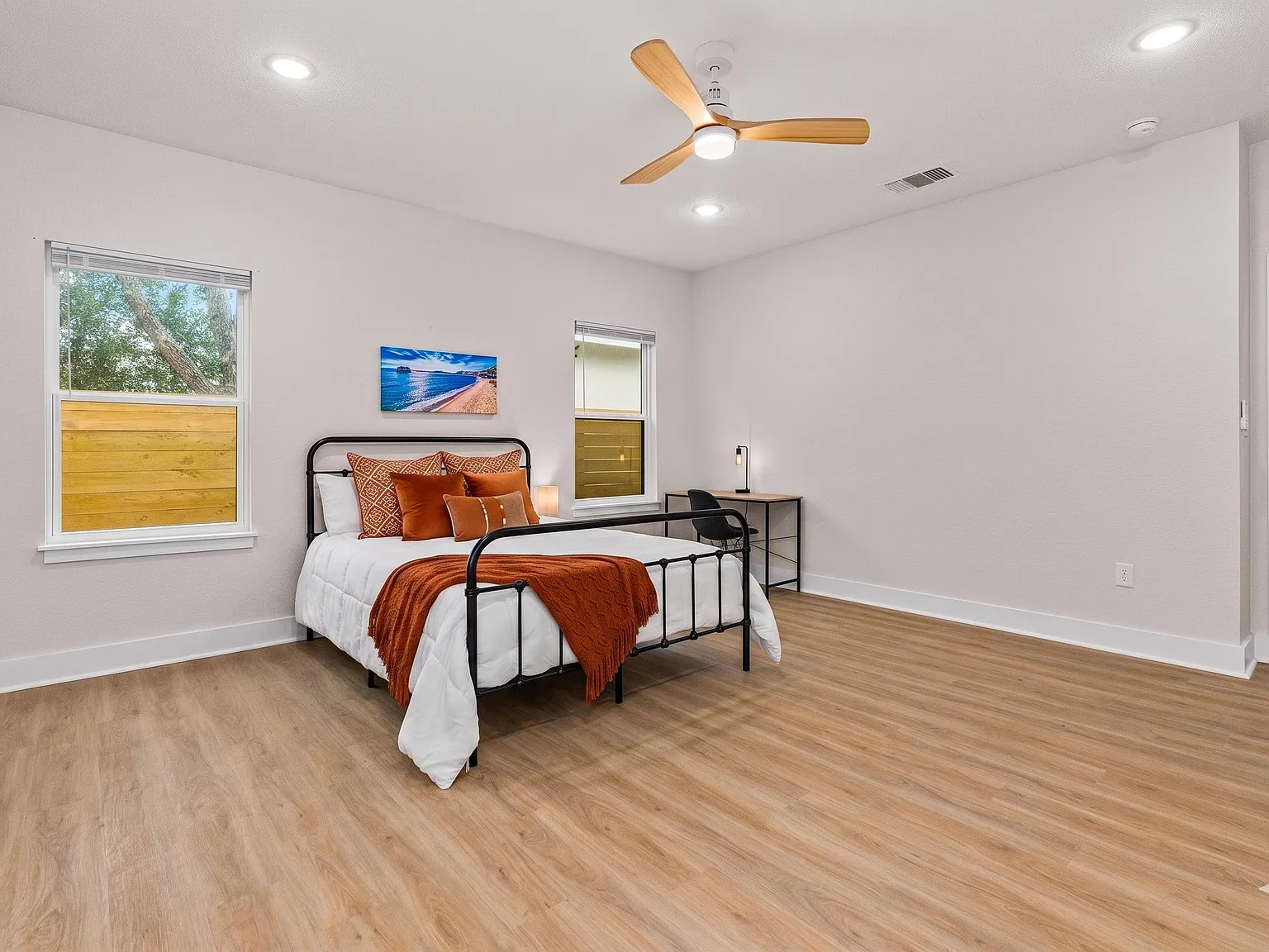 4 bed, 2.0 bath, 1800 sqft, $1,161 — Photo 3