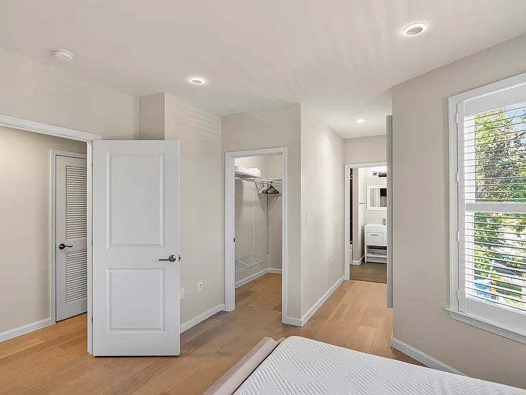 1303 Maple View Pl SE — Photo 49